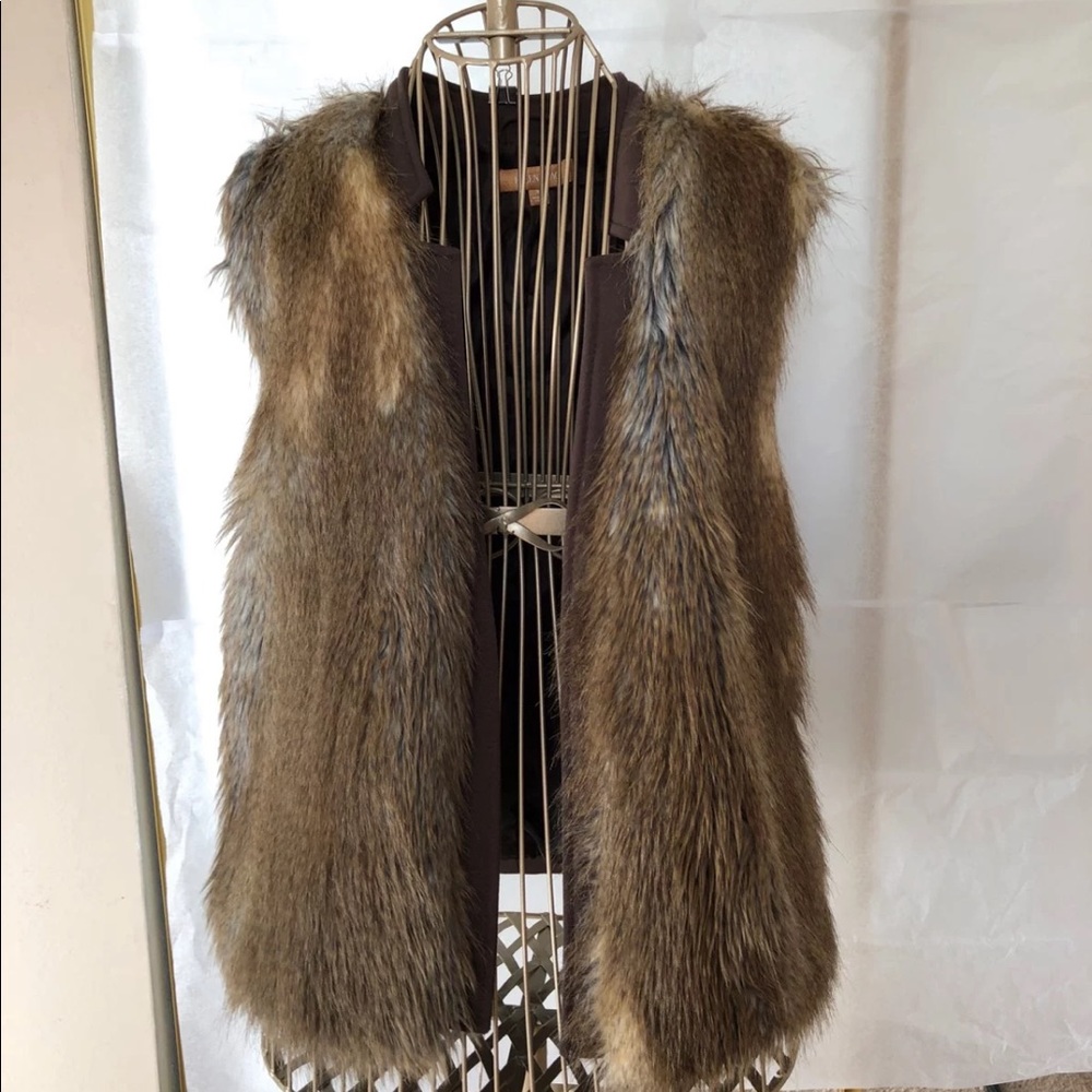 Ellen Tracy Brown Faux Fur Vest